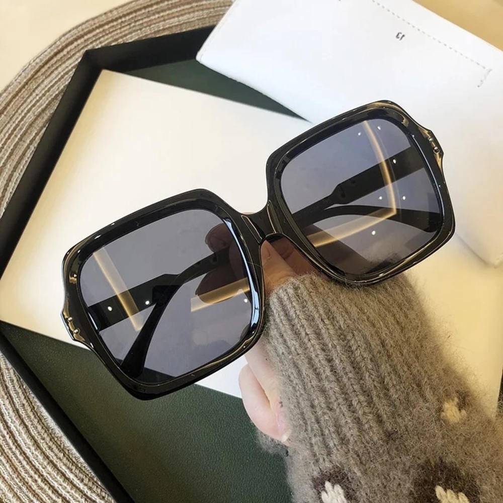 Black sunglasses luxury oversize square womens summer accessories